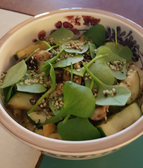Winter-Quinoa Bowl mit Fenchel-Pilz-Gemüse | Winter-quinoa bowl with fennel-mushroom-topping