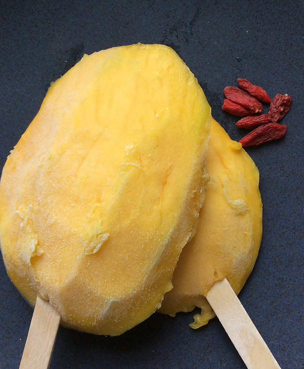 Einfachstes Mangoeis der Welt | Easiest mango-ice lolly ever