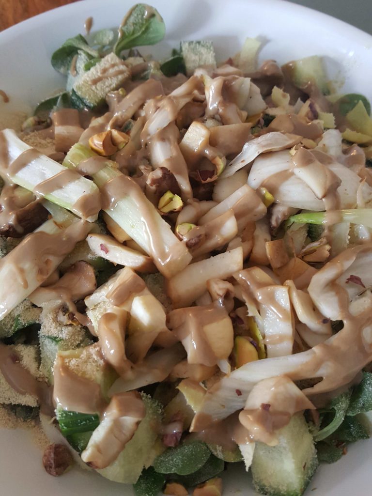 Feldsalat-Bowl mit frischem Tahin | corn-salad-bowl with fresh tahini ... Feldsalat-Bowl mit frischem Tahin | corn-salad-bowl with fresh tahini ...